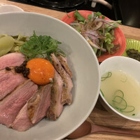 博多 鴨すき 鴨しゃぶ なかもぐろ - 炭火鴨丼定食