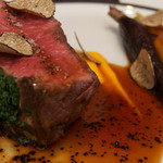 ラ・ヴァガボンド - ５-５）『飛騨牛　雌牛』ランプ肉の低温ロティ　ソースペリグー