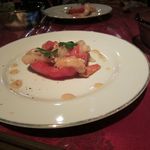ダイニング ウメテイ - トマトに小海老とホタテを添えたモノ