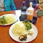 五福 - サラダと２種類のドレッシング