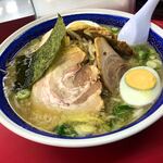 村山ホープ軒 - チャーシューメン卵入り1060円麺固めです。iPhone Xで撮影。