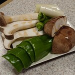 まるよし - 野菜は無料サービスでした！