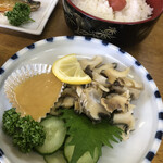 丸福食堂 - ご飯には梅干しがオンしています！