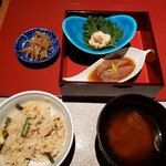 明神館 - ワラビご飯。なめこ汁。ホタルイカ、他。