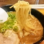 Kumakoそんで熊五郎 - 麺アップ