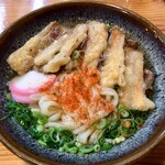 葉隠うどん - 卓上の一味で赤化粧