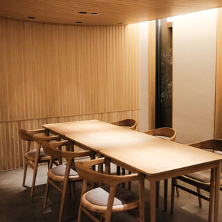 テーブル席もございます。