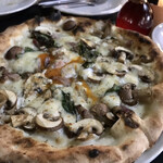 Pizzeria napoletana CANTERA - 