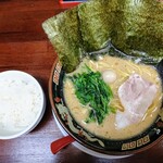 ラーメン神山 - 令和元年11月 濃厚とんこつ醤油ラーメン 680円 ランチタイム ライス無料