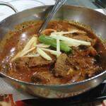 カラチの空 - マトンブローチ