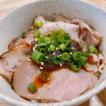 中華そば 肴 yamago - 肉飯（小）