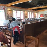 ジョリーパスタ - 店内をパシャ
平日の１１時２０分