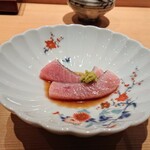 鮨 さかい - ヨコワの塩たたき、10kgの鮪の子ども