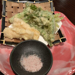 とんとんびょうし - 山菜天ぷら