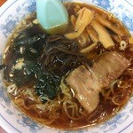 中華新楽 - しょうゆラーメン