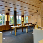 とらや - ゆったりした店内