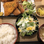 居酒屋革命 酔っ手羽 - ミックスフライ定食850円