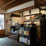 コミュニティ・カフェ　扉 - 店内 入口付近