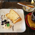 コミュニティ・カフェ　扉 - 気まぐれケーキセット コーヒー(本日はブラジルとマンデリンのブレンド)