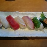 Hisayama Sushi - 中にぎり