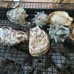 カキ小屋ベイサイド - 牡蠣、サザエ、ホタテ、ソーセージ