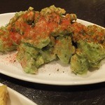 スペイン食堂 八幡バル8 - エビとアボカドのアリオリ