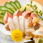 Scallop sashimi with liver
