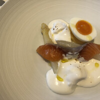 レグリエ - ホワイトアスパラガスとサーモン