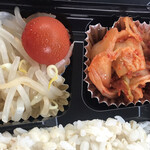 泰山 - もやし、ミニトマト、キムチ