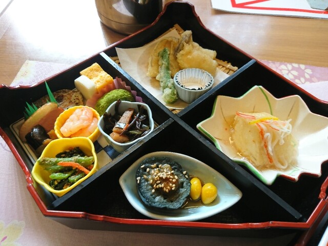 お食事処 十八番 国立劇場 半蔵門 定食 食堂 食べログ お食事処 十八番 国立劇場 半蔵門 定食 食堂 食べログ