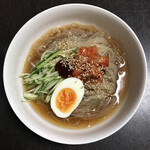 韓国食品専門店 ウリマダン - 冷麺盛り付け例