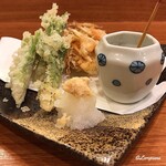 和処 大うち - たらの芽天ぷらと剥き海老と牛蒡のかき揚げ