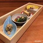 和処 大うち - 鮟鱇とも和え､若芽酢の物､厚焼玉子､磯螺貝､蛍烏賊と独活酢味噌和え