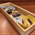 和処 大うち - 蛍烏賊と独活の酢味噌和え､磯螺貝､厚焼玉子､若芽酢の物､鮟鱇とも和え