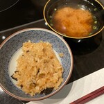 新日本料理 宗春 - トリュフの土鍋炊き込みご飯　シジミのみそ汁