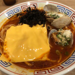 人力俥 - トマトスープとガーリックオイル、浅利、ネギ、チェダーチーズが最適です。