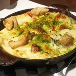 Bekari Resutoran Sanmaruku - トリュフ香るチキンとペンネリガーテのクリームグラタン1309円