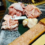 新鮮鳥焼き　ぼんじり - ファミリーセット　税別1800円：つくねは焼くの難しかった