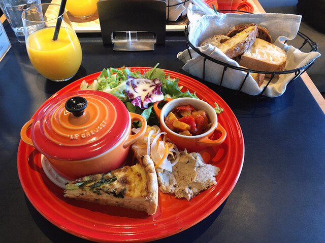 ブラッスリー コロン ウィズ ル クルーゼ Brasserie Coron With Le Creuset 西4丁目 ビストロ 食べログ ブラッスリー コロン ウィズ ル クルーゼ Brasserie Coron With Le Creuset 西4丁目 ビストロ 食べログ