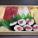 Sushi Hashi - にぎり寿し　1300円