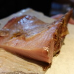明道町中国菜 一星 - 本日の食材：軽く塩と山椒をあてて1週間ドライエージングした鰤