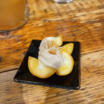 立呑み とだか - 金柑の白和え