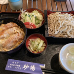 Sobadokoro Sunaba - ミニせいろとカツ丼セット