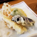 稲田屋 - 天ぷらのアップ