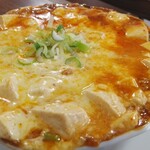 輝珍楼 - 丼から溢れちゃっています。