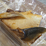 すし屋のはなれ、 - 鰤カマ煮付け