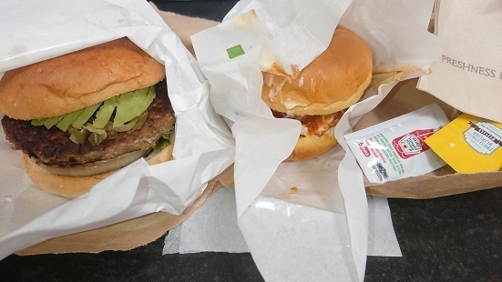 Freshness Burger Higashiuenoten photo 2
