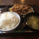 わ楽 - ご飯(大)  で、おかわりも自由