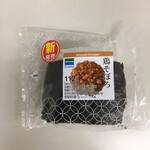 ファミリーマート - 料理写真:新発売 直巻おむすび 鶏そぼろ 120円(税込)