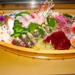 千成 - お祝い事で・・・めで鯛！舟盛りは特注です。事前予約となります。
